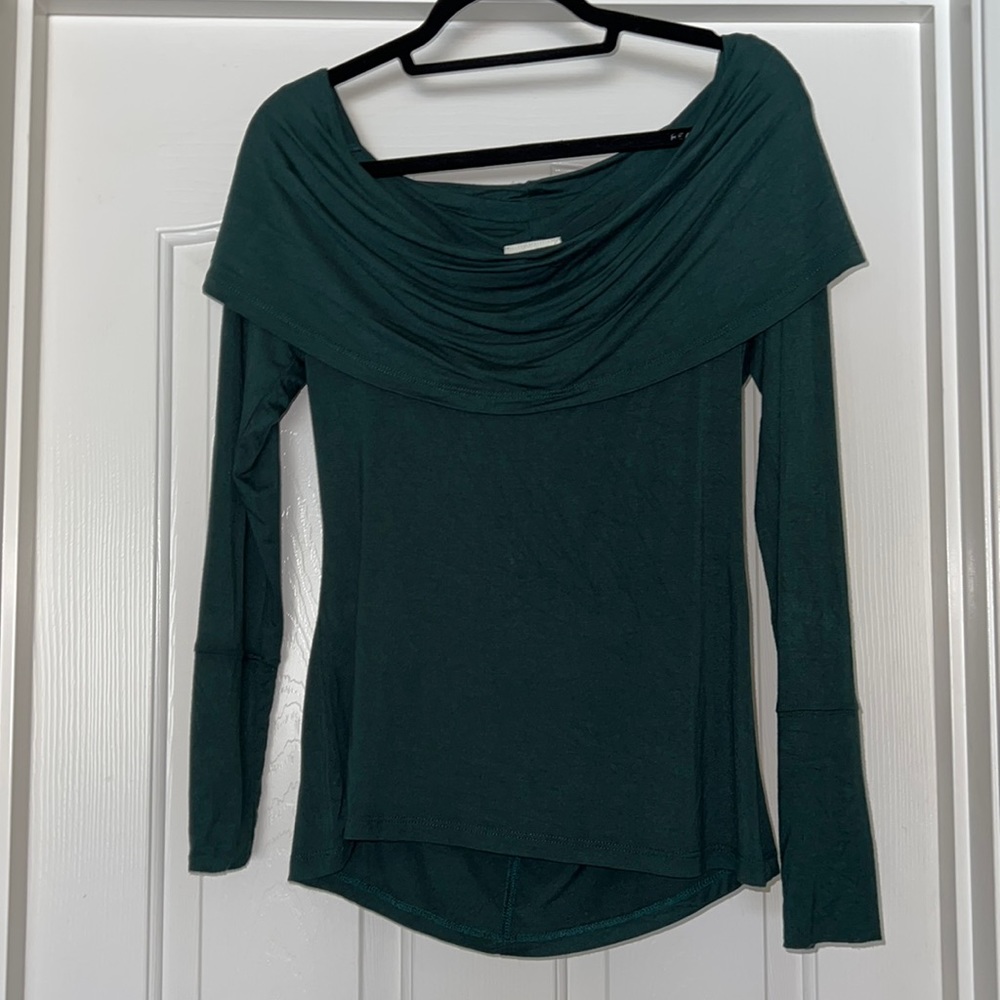 Deletta - Off the Shoulder top